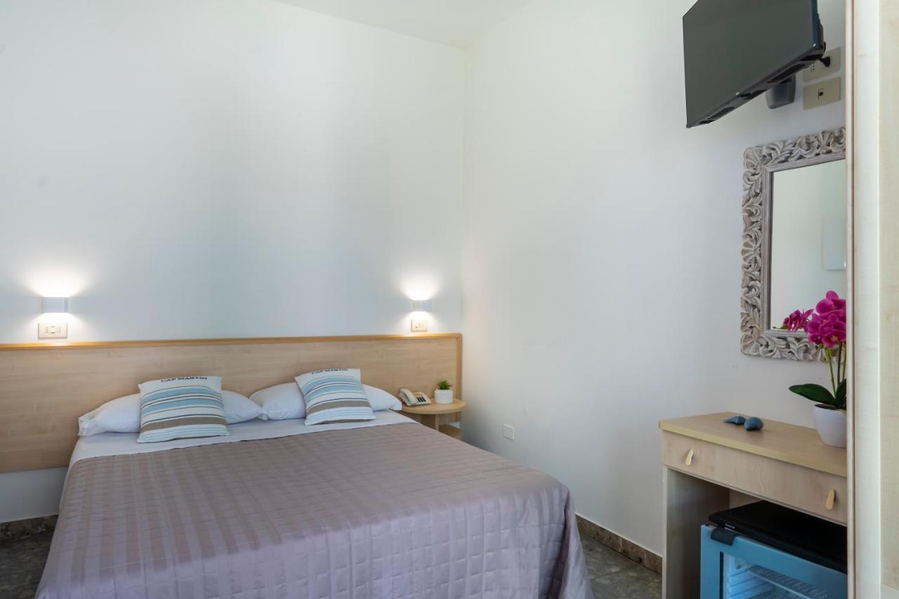 Hotel Constellation Римини Экстерьер фото