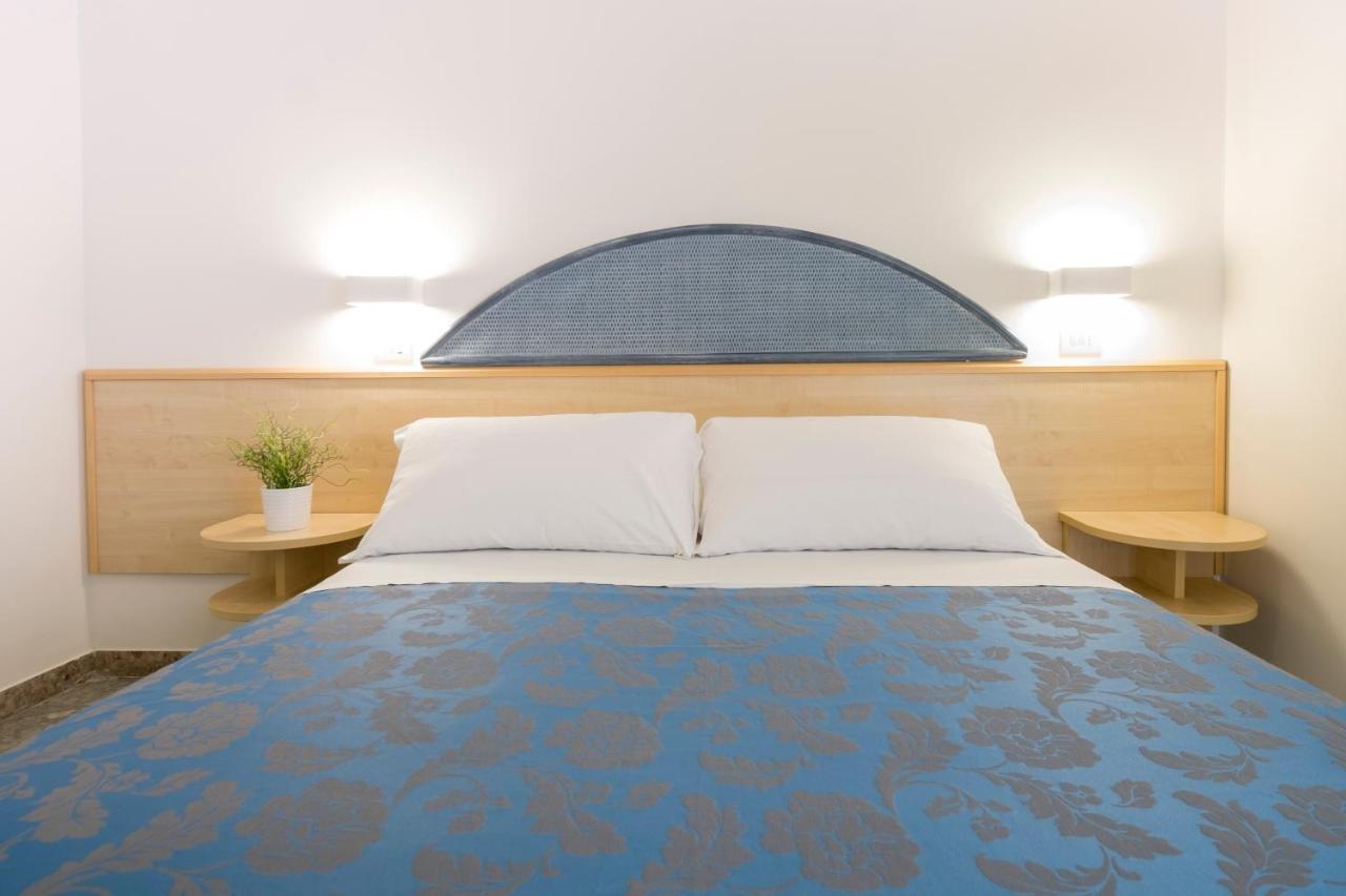 Hotel Constellation Римини Экстерьер фото